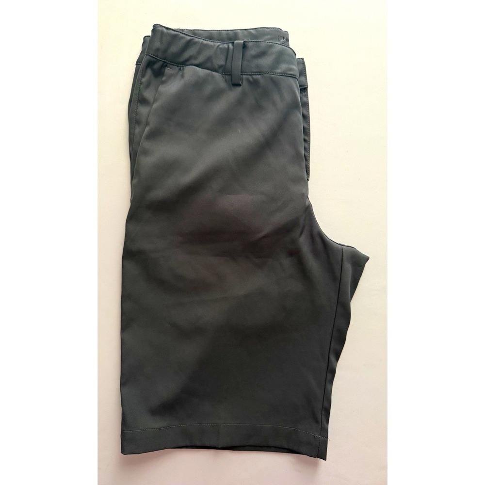 Nike Golf Dri-FIT Men's Gray Shorts 28 Waist 10 Inch Inseam Flat Front Pockets